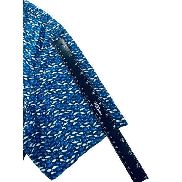 Old Navy Built-In Flex Mens Button Up Everyday Shirt Large Blue Fish Print - Picture 8 of 11